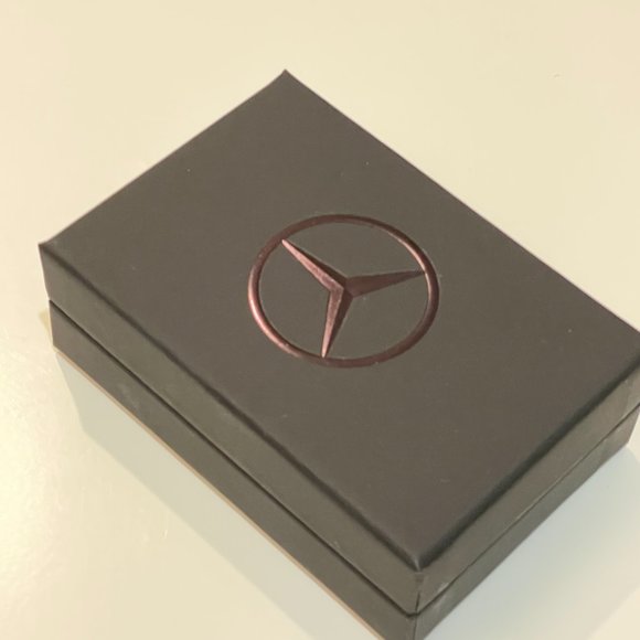 New Mercedes-Benz Classic Wine Stopper - Picture 6 of 6